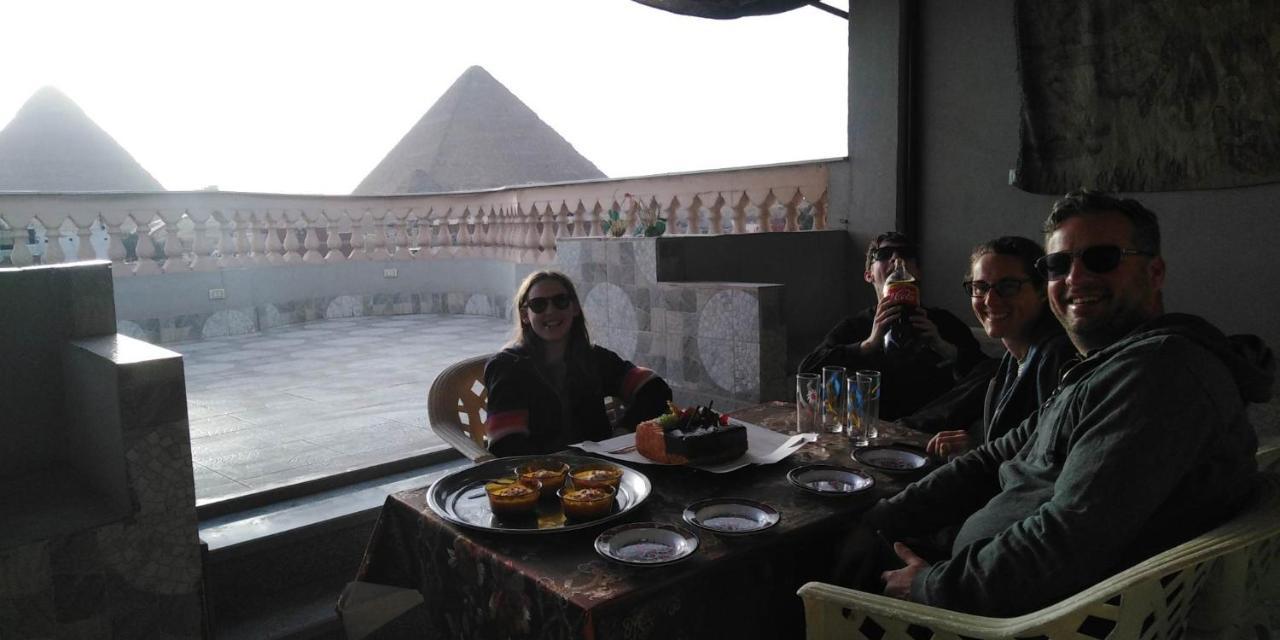 Queen Pyramids View Inn Kafret el-Gabal Kültér fotó
